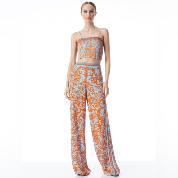 Alice + Olivia ATHENA SMOCKED WAISTBAND WIDE LEG PANT Set top and pants - Picture 5 of 11